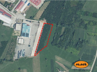 Terreno edificabile per la costruzione di un edificio commerciale