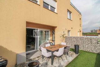 NOVIGRAD, CASA A SCHIERA NUOVA ARREDATA