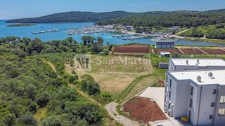 Medolino - terreno edificabile a 100 metri dal mare!