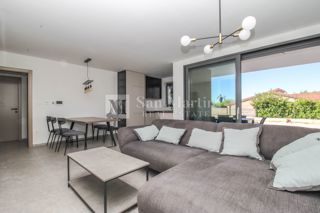 Parenzo - Appartamento al piano terra con piscina - 3 camere da letto