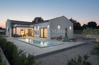 Istria centrale – Casa di nuova costruzione su un unico livello in posizione tranquilla