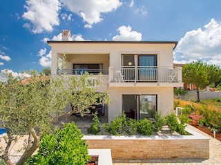 Parenzo, casa con vista panoramica sul mare e sulla costa