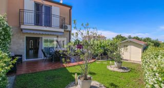 Dintorni di PARENZO, Casa 3 camere da letto