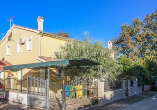 PARENZO - Casa con appartamento separato e taverna