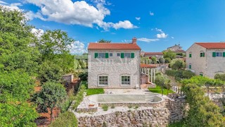 Parenzo, dintorni - casa indipendente in pietra ai margini del villaggio