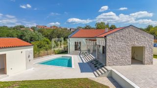 Parenzo, dintorni - eccellente casa a un piano con piscina riscaldata