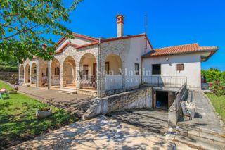 Rovigno - bella casa con due unità vicino alle spiagge