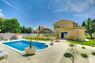 Medolino - grande casa vicino alla spiaggia e al centro