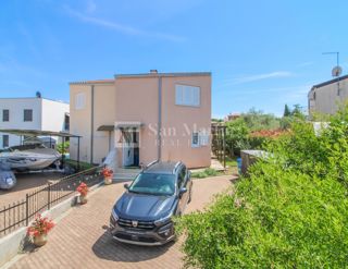 Zona PARENZO, casa con 3 camere da letto