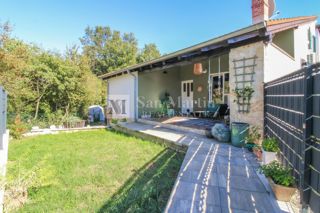 OCCASIONE - PARENZO BELLISSIMA CASA AL PIANO TERRA CON GIARDINO
