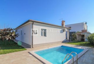 Parenzo - casa con 3 camere da letto e piscina