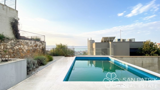 Appartamento con giardino e piscina condominiale a Crikvenica