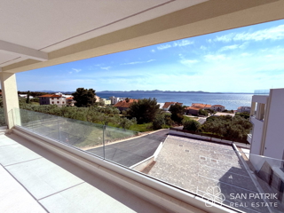 Kožino - Zadar: appartamento moderno (86m2), a 250m dal mare, piscina