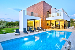 VILLA DI DESIGN CON PISCINA IN ISTRIA, AFFITTO COLLAUDATO!