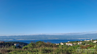 Vrbnik, isola di Krk: terreno edificabile in posizione elevata