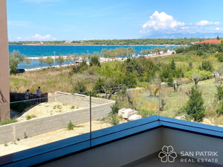 Villa urbana con otto appartamenti di lusso a 20 m dal mare - Zaton vicino a Zadar