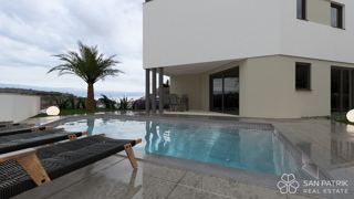 Elegante appartamento con piscina e vista mare – Vrbnik, isola di Krk