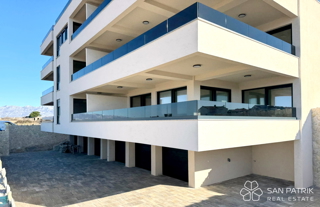 Appartamento moderno (103 m2) a Povljana – acquisto intelligente a Pag, a 300 m dal mare!