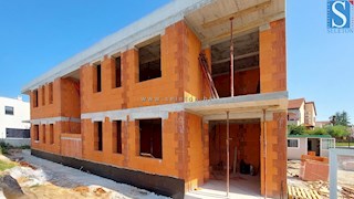 Nuovo appartamento di 69 m2 a Poreč-Parenzo, 1° piano - in costruzione