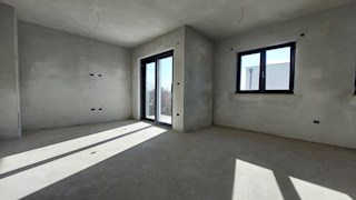 Istria, Poreč-Parenzo, nuovo appartamento di 73 m2, 1° piano - in costruzione