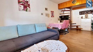 Appartamento di 38 m2 vicino al mare nella zona di Poreč-Parenzo