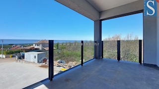 Appartamento vicino a Parenzo di 82 m2 con vista mare