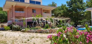 Casa Barbat na Rabu, Rab, 532m2