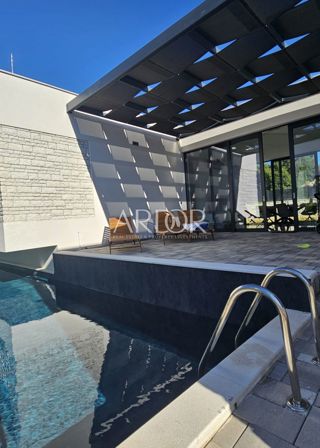 Casa Rovinjsko Selo, Rovinj, 218m2