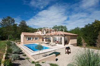 Casa Šumber, Sveta Nedelja, 300m2
