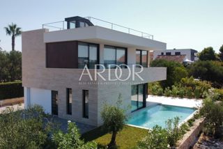 Villa Zadar, 411m2