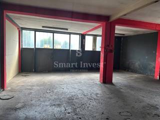 FIUME - KANTRIDA, spazio commerciale e magazzino