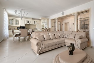 ABBAZIA, lussuoso appartamento trilocale di 142,80 m2, vicino al mare