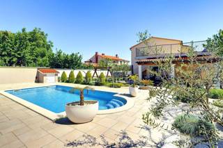 ISTRIA - MEDULIN, Beautiful 5-bedrooms house with pool near the sea!