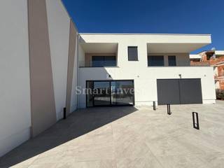 ABBAZIA, Casa a schiera moderna con piscina e vista mare, in vendita