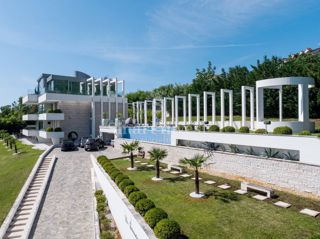 OPATIJA - IČIĆI, Exclusive villa with sea view, just 150 m to the sea