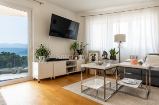 FIUME - MARTINKOVAC, appartamento con 3 camere da letto con vista mare