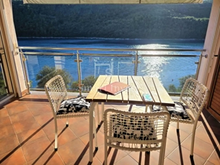 ISTRIA - RABAC, splendido appartamento fronte mare