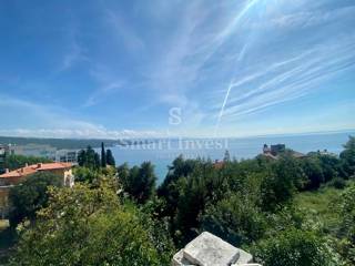 ABBAZIA, appartamento duplex fronte mare, in vendita