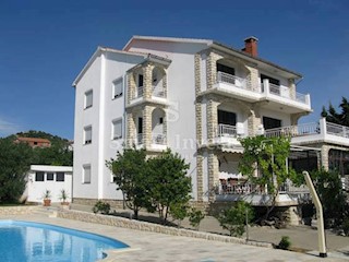 Isola di RAB, Casa con appartamenti, piscina e vista mare