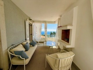 LOVRAN, appartamento modernamente arredato con vista mare