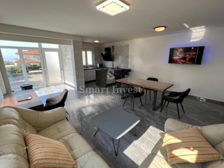 KOSTRENA, appartamento trilocale con grande terrazza e vista mare
