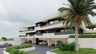 LOVRAN, nuovo appartamento di lusso con giardino e vista mare