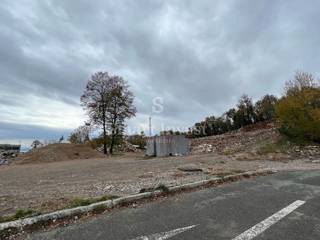 MATULJI, terreno di 4557 m2 ottimo per scopi commerciali!