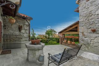 ABBAZIA - POLJANE, due belle case con vista mare