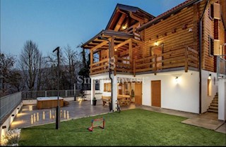 GORSKI KOTAR - DELNICE, A fairy-tale holiday house with a view of the mountains 