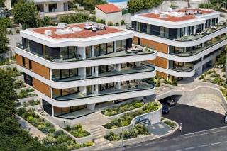 ABBAZIA - CENTRO, attico di lusso con 4 camere da letto e vista mare