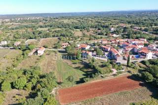 ISTRIA - KANFANAR, vecchia casa su un terreno di 6166 m2