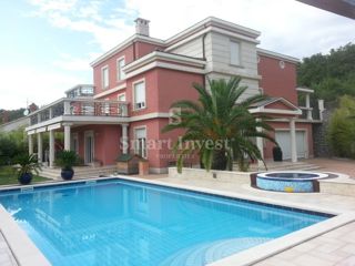 RIVIERA DI ABBAZIA, casa di lusso con piscina e vista mare