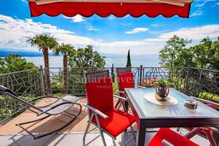 OPATIJA, 3-bedrooms apartment with sea view, near the sea!
