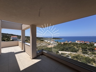 Appartamenti sul mare vicino a Primosten, Croazia.